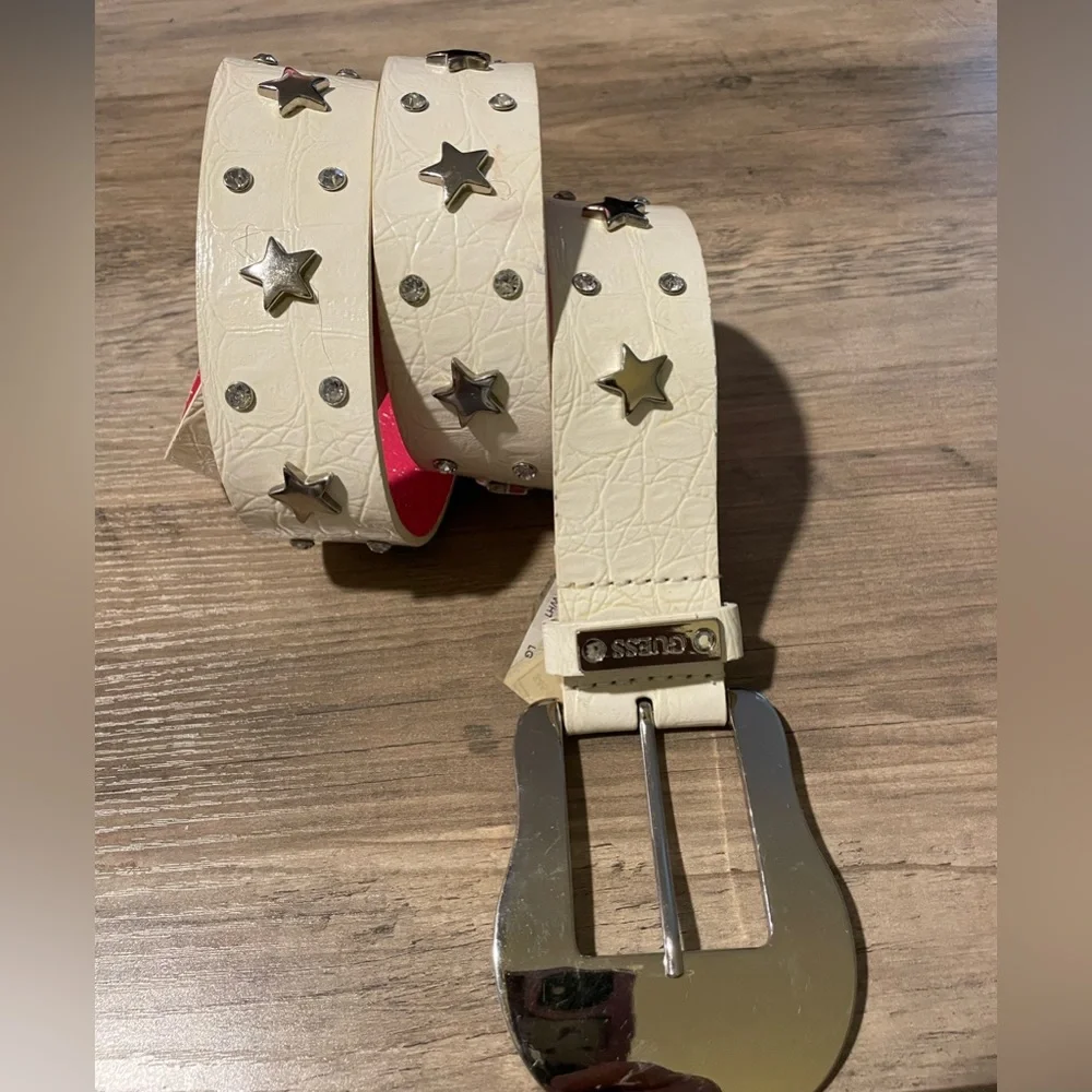 Guess white faux leather biker rocker belt w silver stars and Rhinestone accents